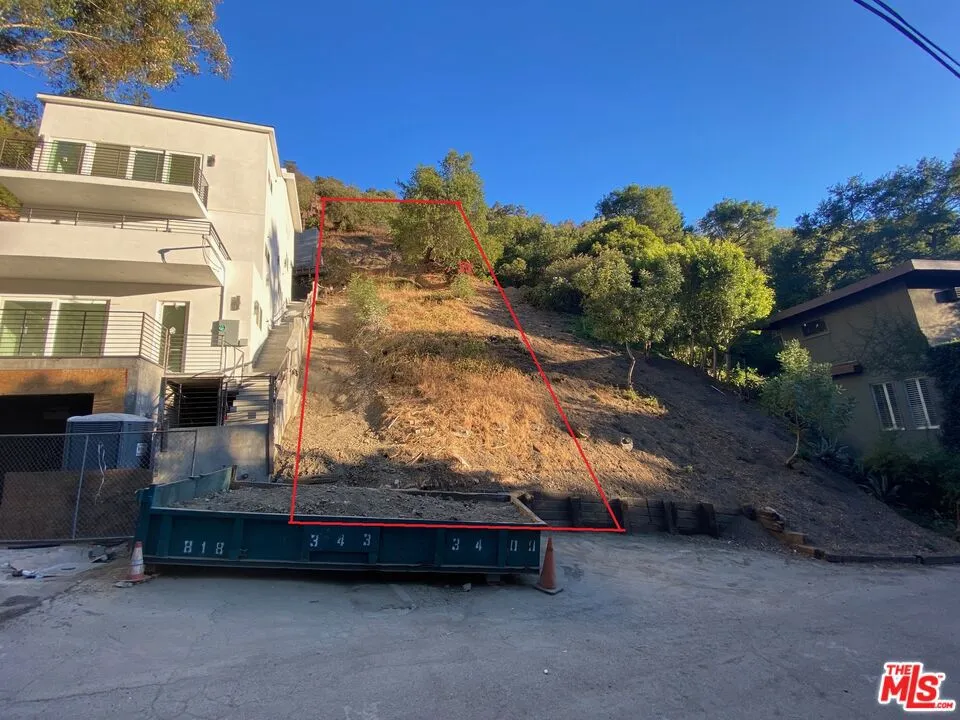 9812 Portola Drive Beverly Hills, CA 90210