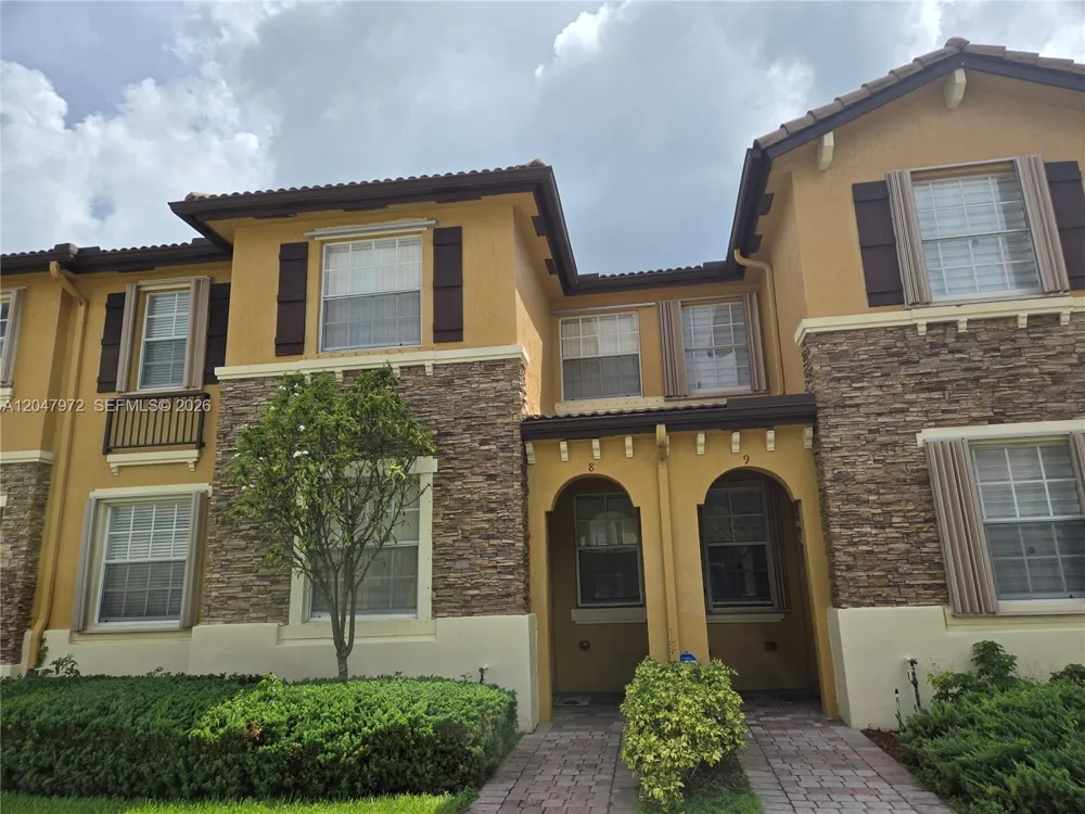 9249 SW 227th St #8-22 Cutler Bay, FL 33190