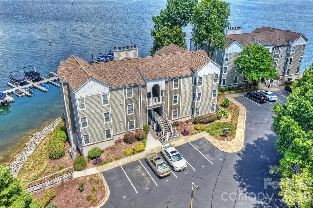 20427 Harborgate Court #606 Cornelius, NC 28031