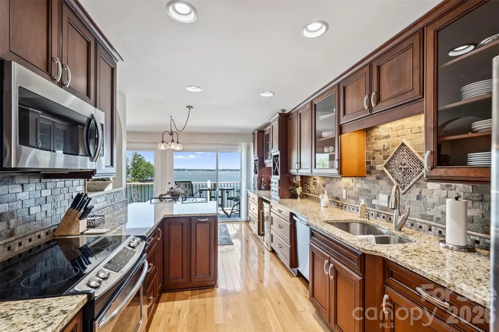 20427 Harborgate Court #606 Cornelius, NC 28031