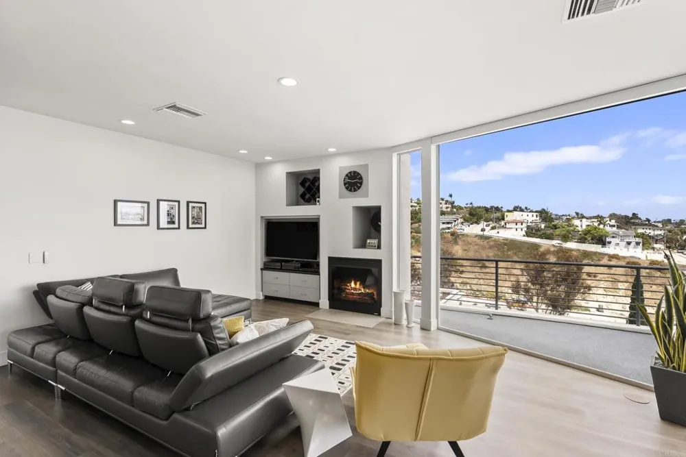 1777 Puterbaugh Street San Diego, CA 92103