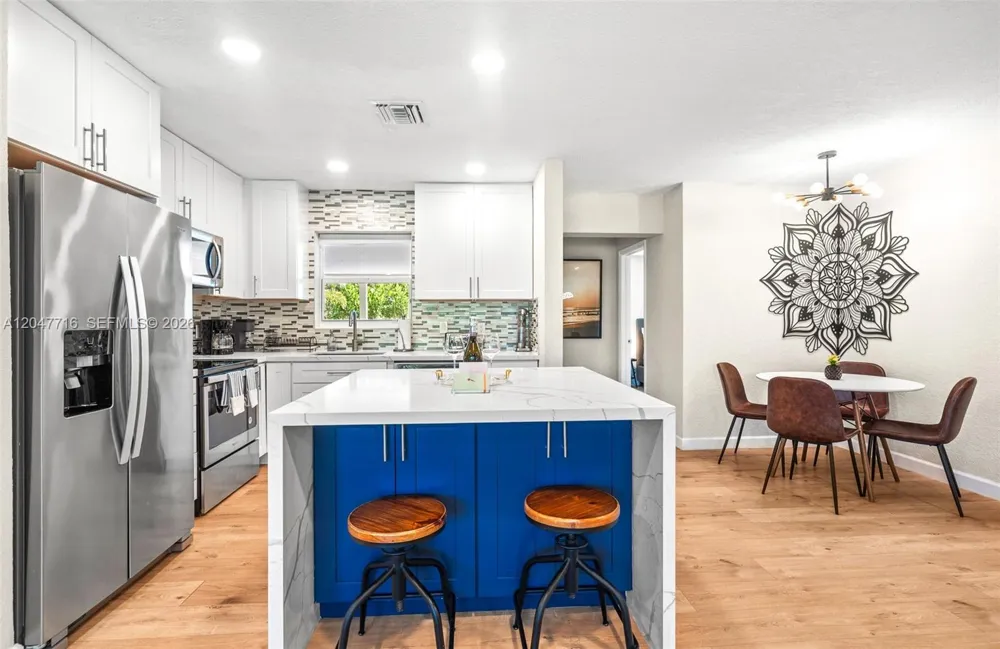 190 NE 21st St Boca Raton, FL 33431