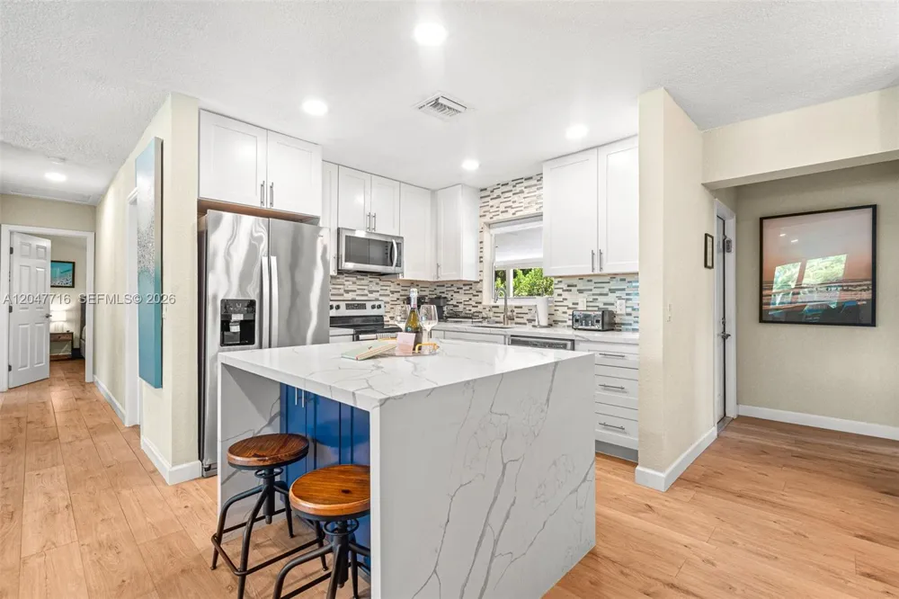 190 NE 21st St Boca Raton, FL 33431