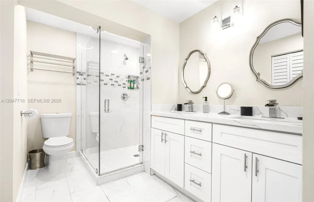 190 NE 21st St Boca Raton, FL 33431
