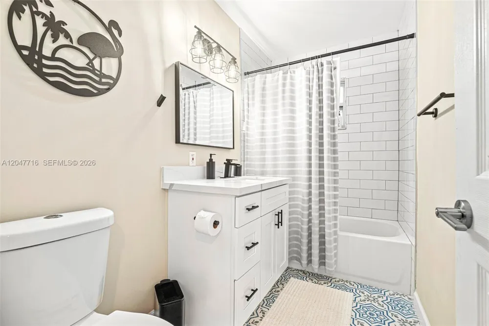 190 NE 21st St Boca Raton, FL 33431