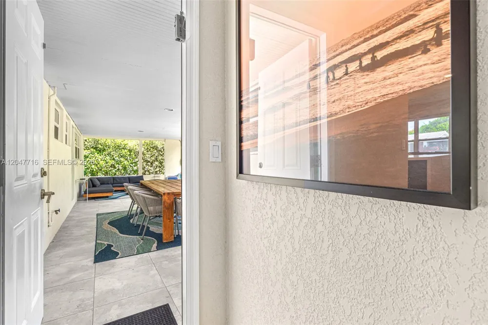 190 NE 21st St Boca Raton, FL 33431