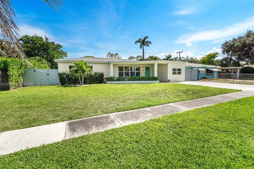 190 NE 21st St Boca Raton, FL 33431