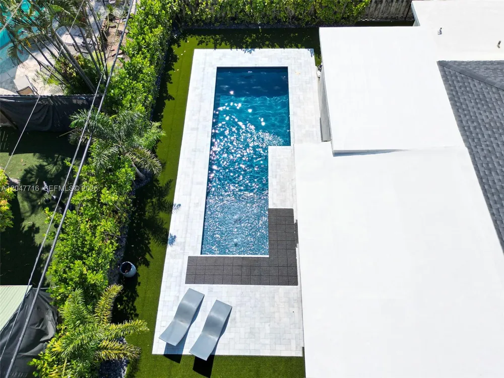 190 NE 21st St Boca Raton, FL 33431