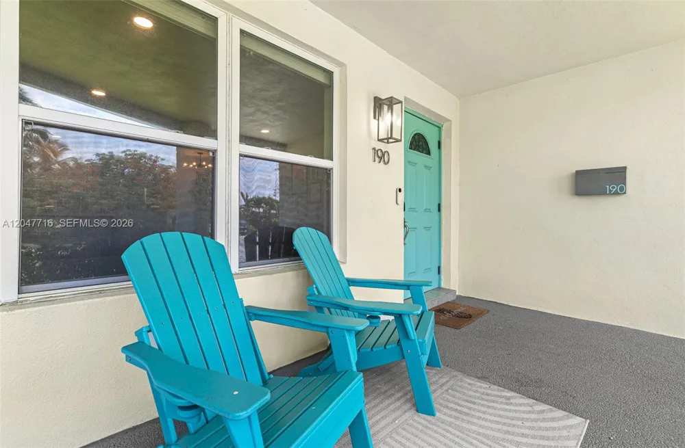 190 NE 21st St Boca Raton, FL 33431