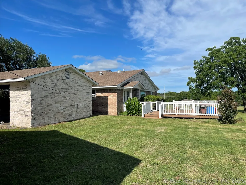 401 S Chickasaw Kingston, OK 73439