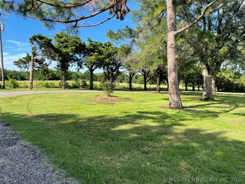 401 S Chickasaw Kingston, OK 73439