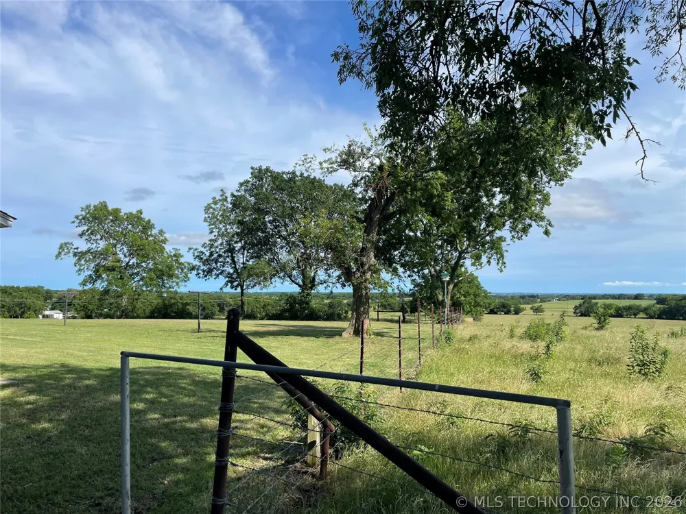 401 S Chickasaw Kingston, OK 73439