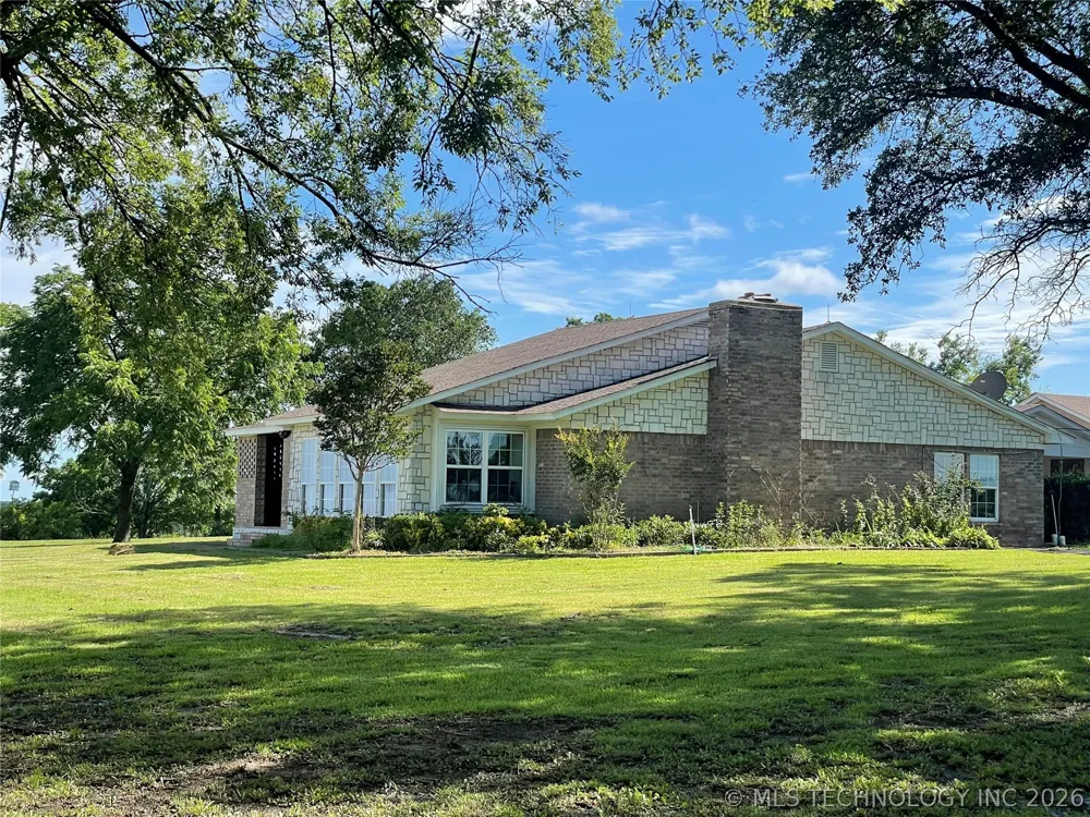 401 S Chickasaw Kingston, OK 73439