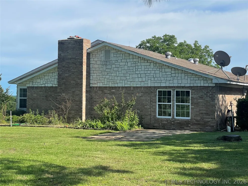 401 S Chickasaw Kingston, OK 73439