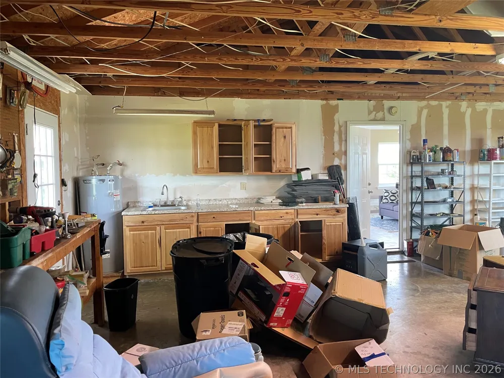 401 S Chickasaw Kingston, OK 73439