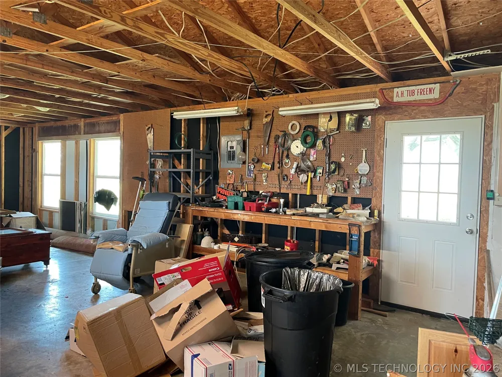 401 S Chickasaw Kingston, OK 73439