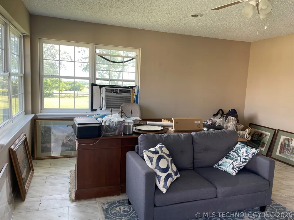 401 S Chickasaw Kingston, OK 73439
