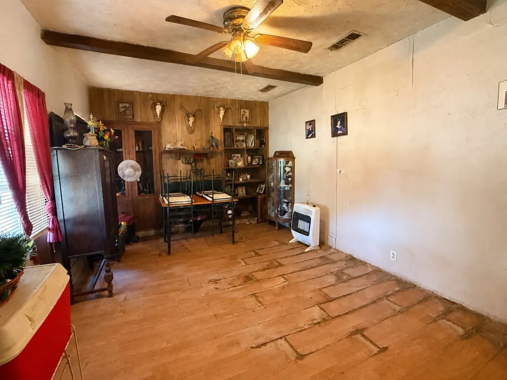 601 SW 2nd Street Kerens, TX 75144