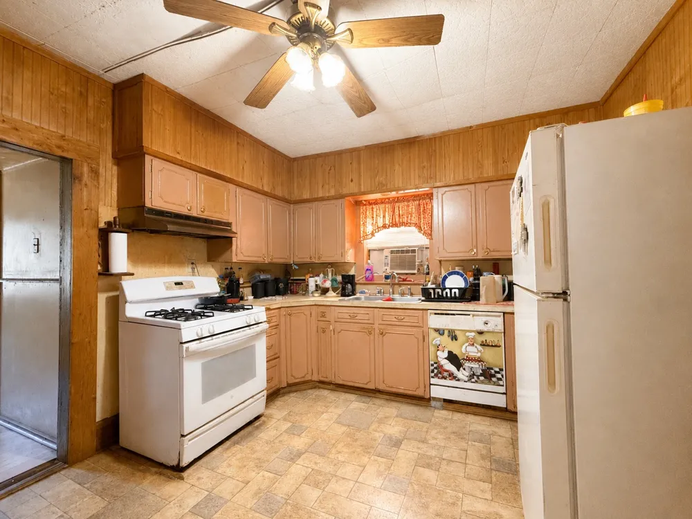 601 SW 2nd Street Kerens, TX 75144