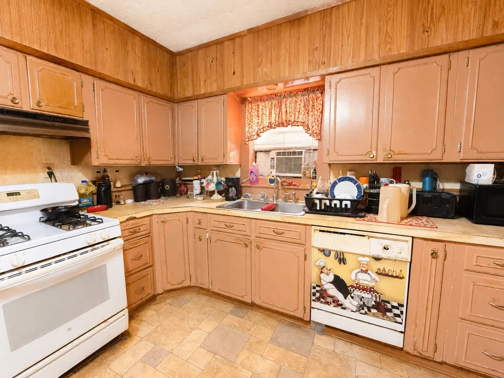 601 SW 2nd Street Kerens, TX 75144