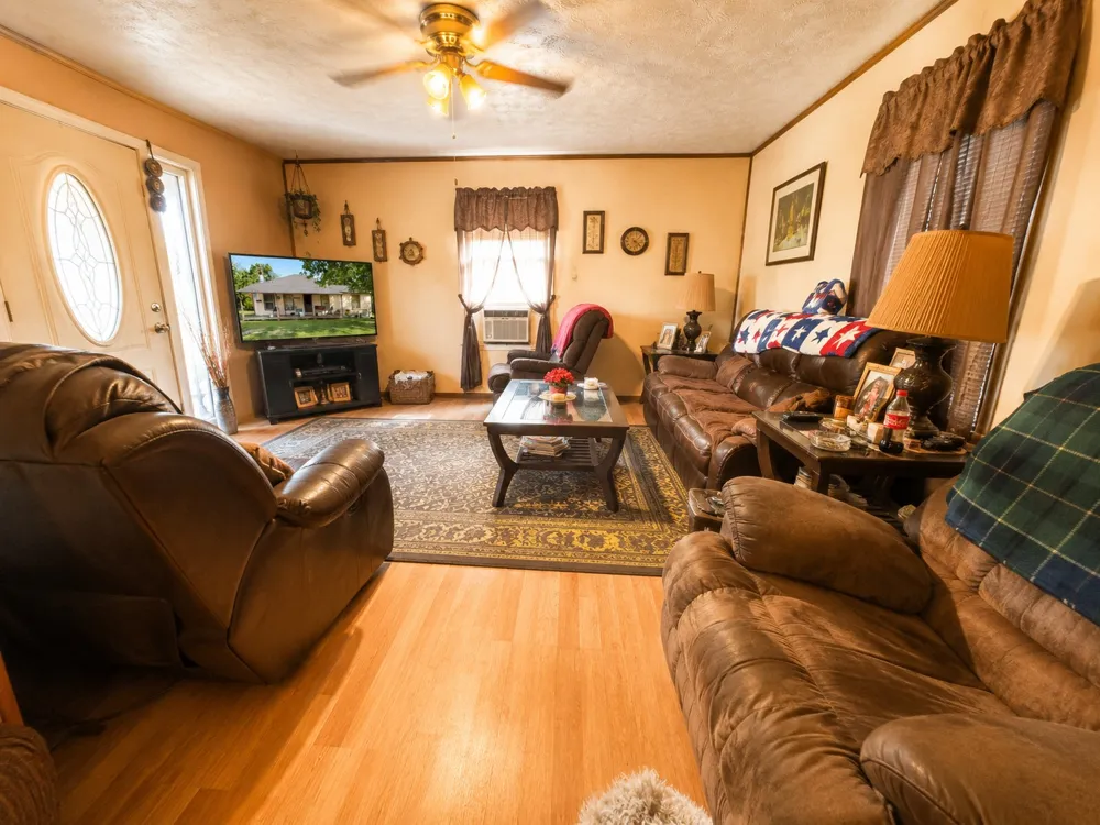 601 SW 2nd Street Kerens, TX 75144