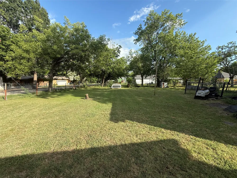 601 SW 2nd Street Kerens, TX 75144