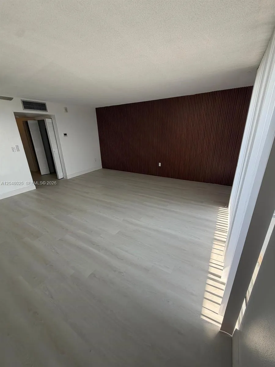 12590 NE 16th Ave #512 North Miami, FL 33161