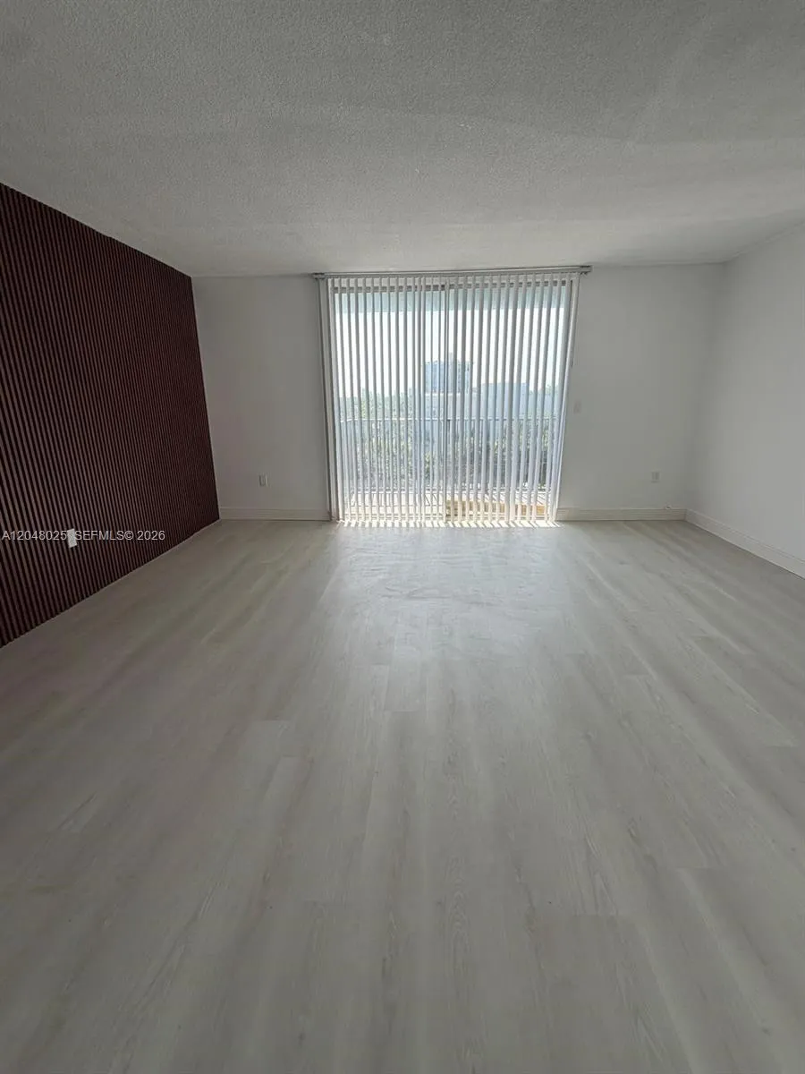 12590 NE 16th Ave #512 North Miami, FL 33161