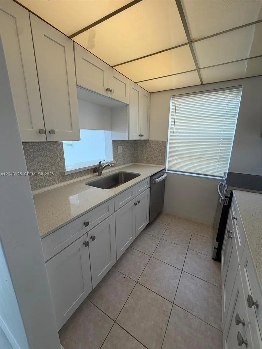 12590 NE 16th Ave #512 North Miami, FL 33161
