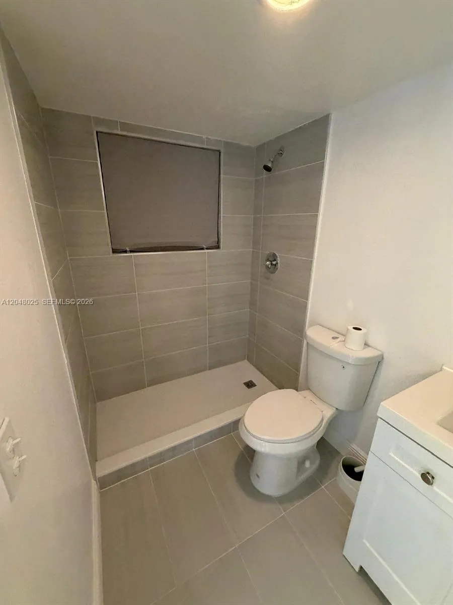 12590 NE 16th Ave #512 North Miami, FL 33161