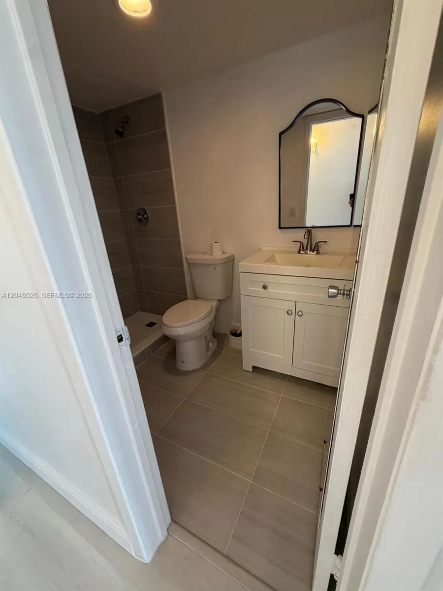12590 NE 16th Ave #512 North Miami, FL 33161