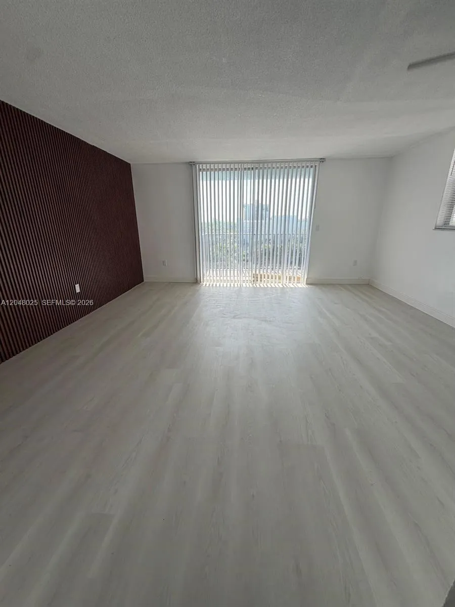 12590 NE 16th Ave #512 North Miami, FL 33161