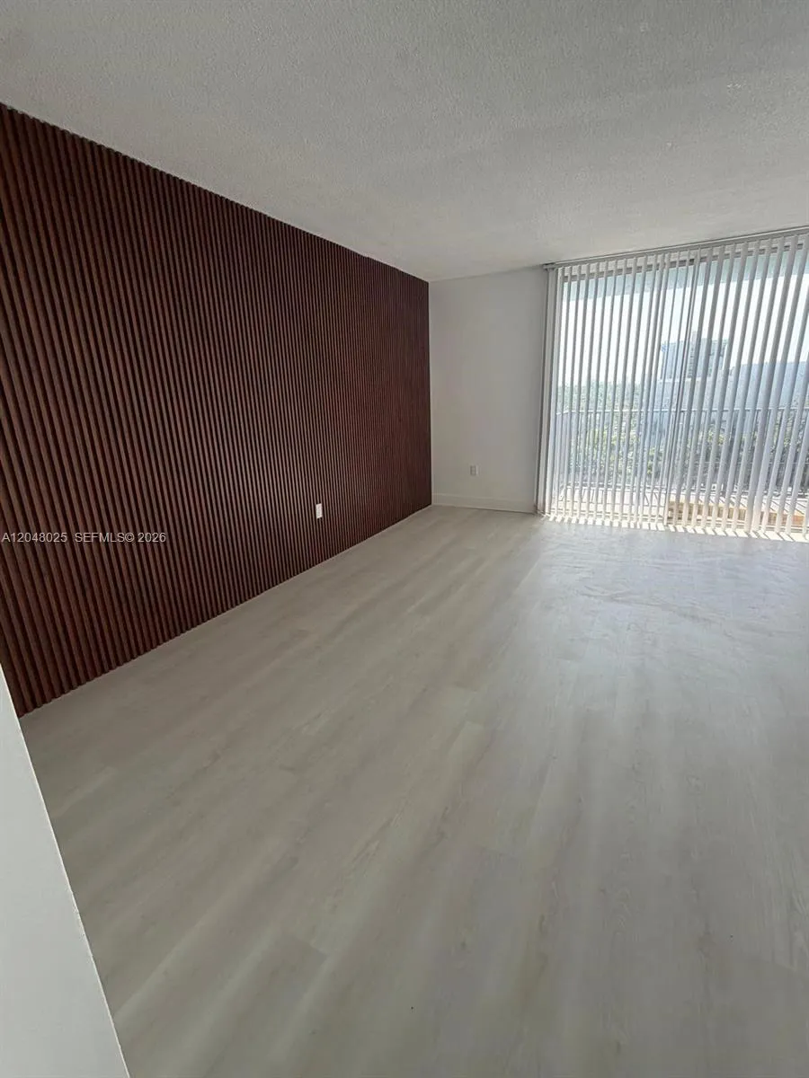 12590 NE 16th Ave #512 North Miami, FL 33161