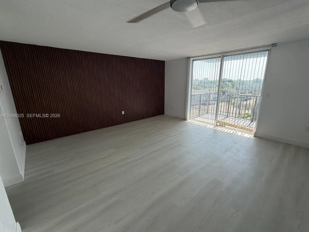 12590 NE 16th Ave #512 North Miami, FL 33161