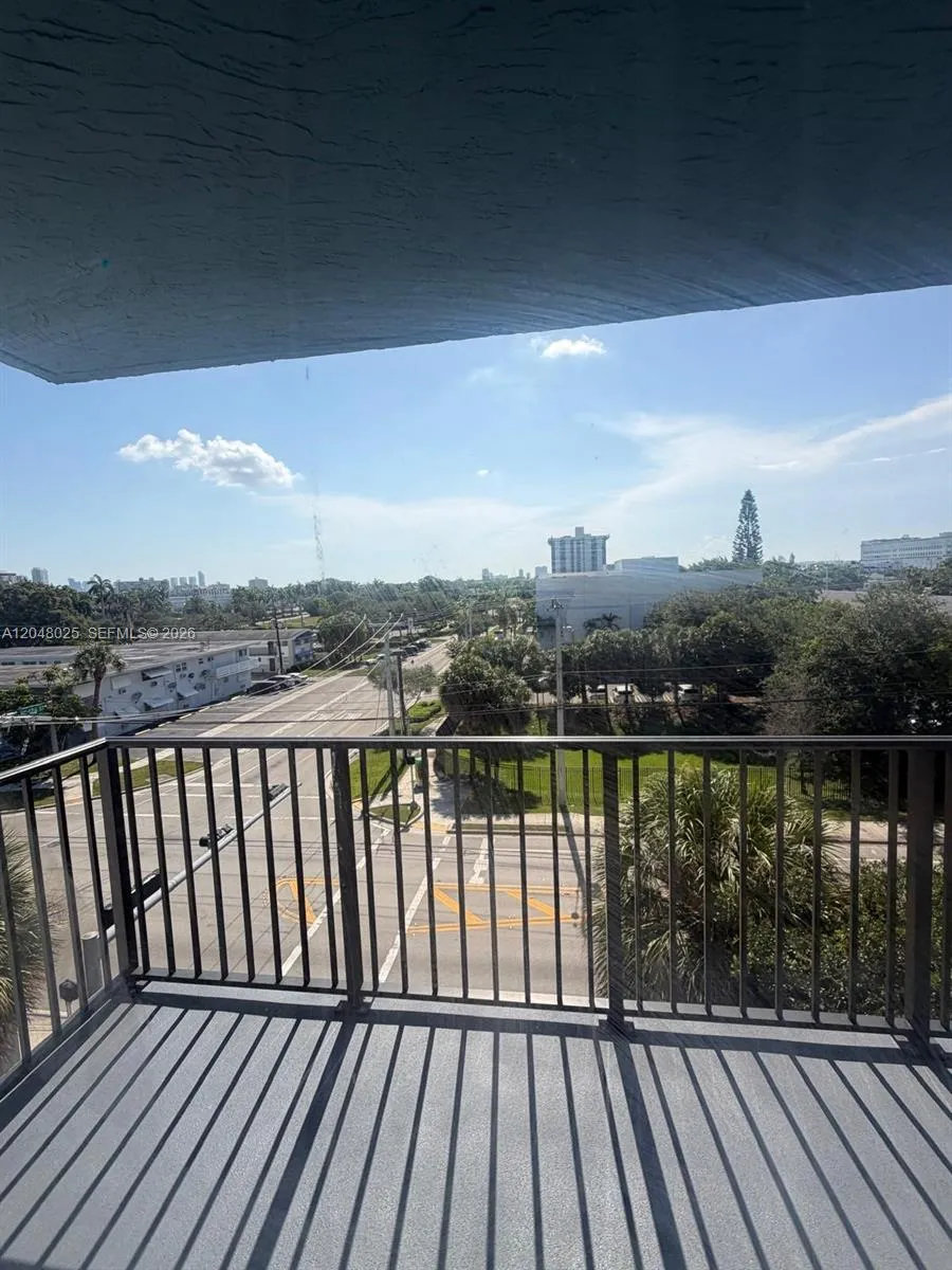 12590 NE 16th Ave #512 North Miami, FL 33161