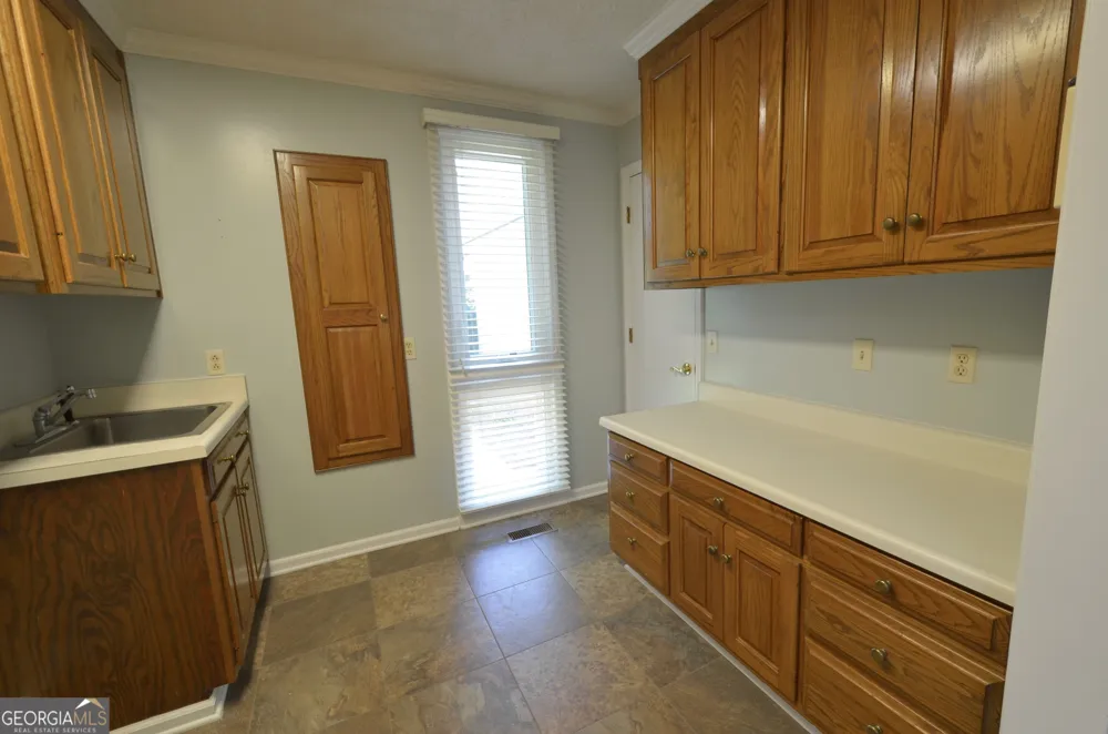 1214 7th AVE Eastman, GA 31023