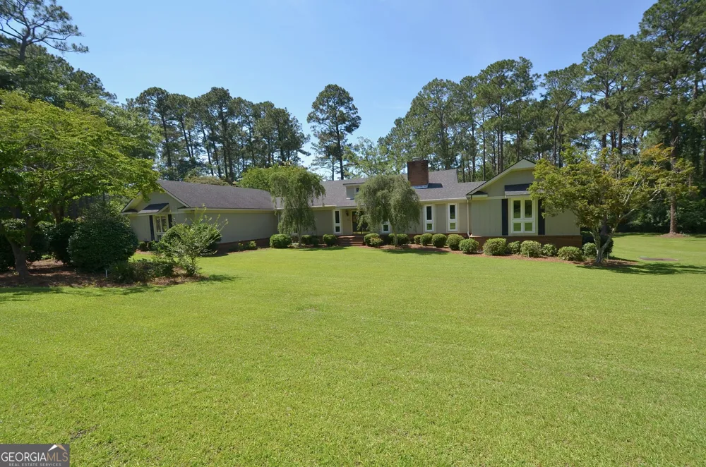 1214 7th AVE Eastman, GA 31023