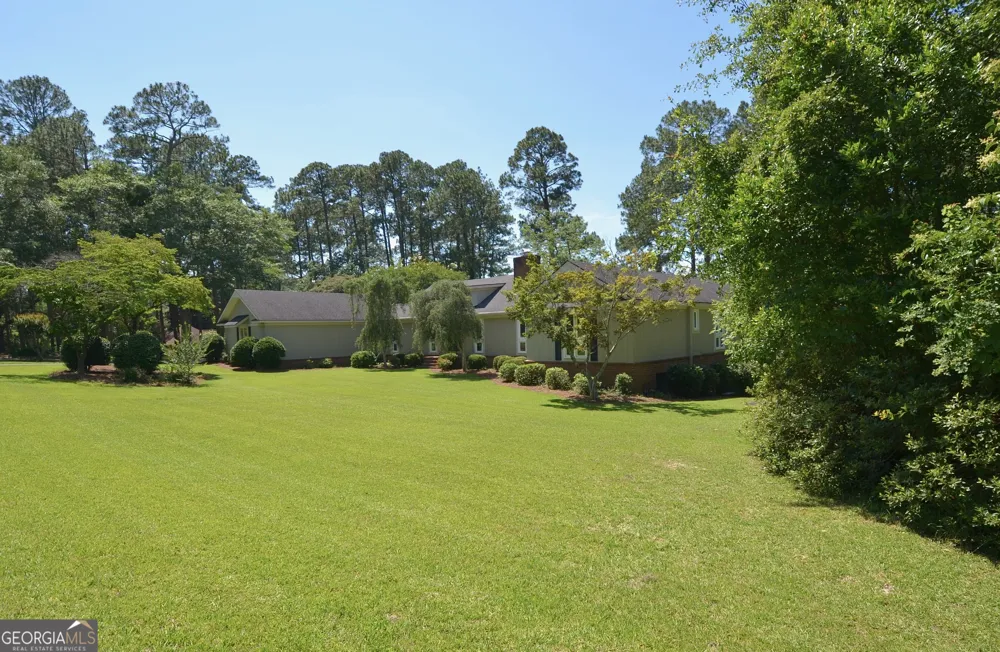 1214 7th AVE Eastman, GA 31023