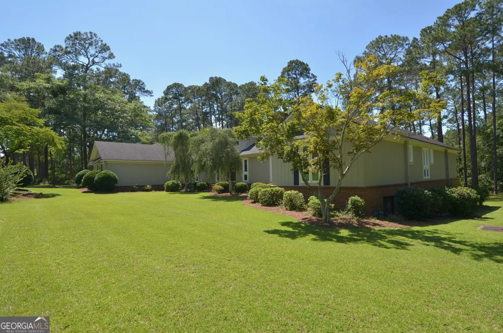 1214 7th AVE Eastman, GA 31023