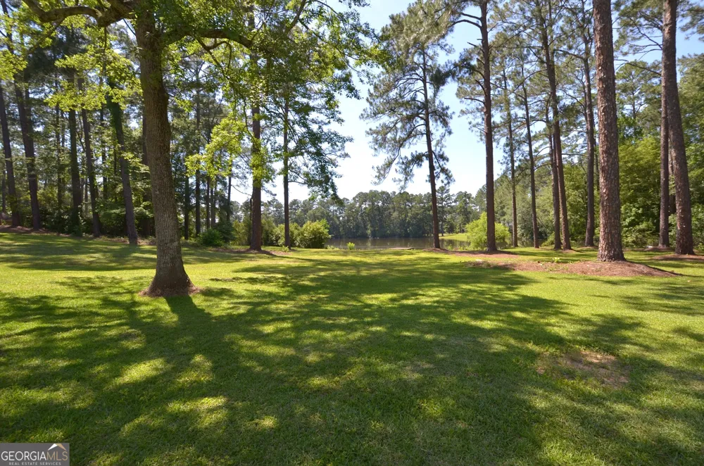1214 7th AVE Eastman, GA 31023