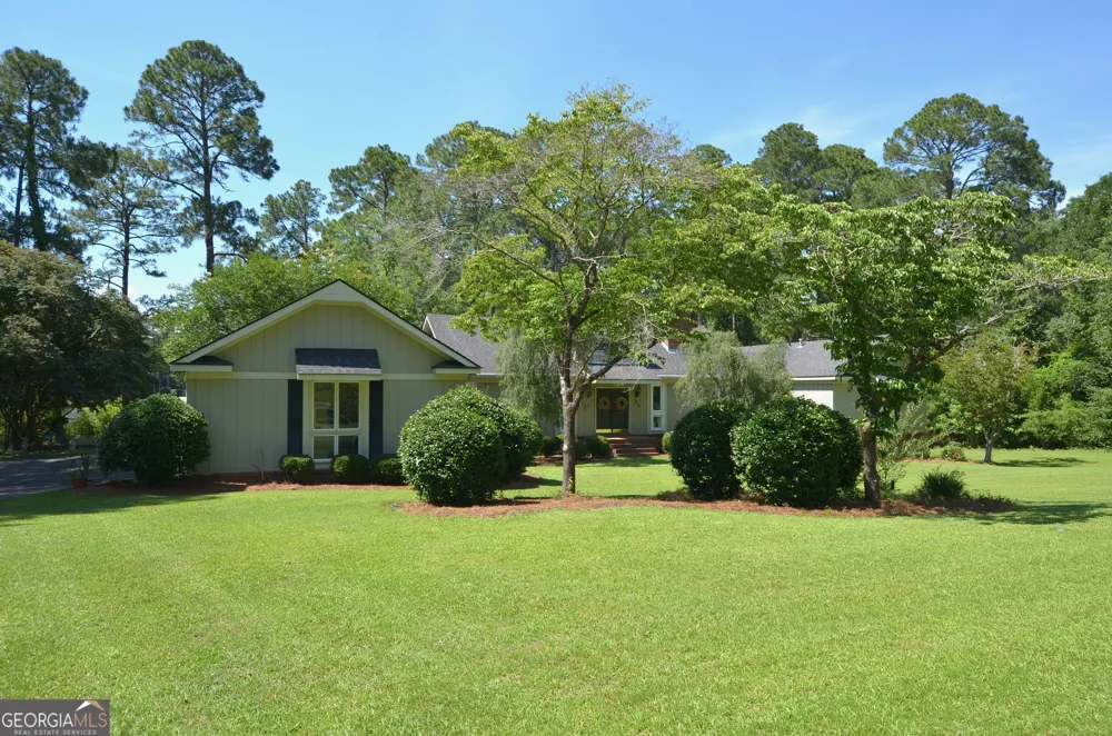 1214 7th AVE Eastman, GA 31023