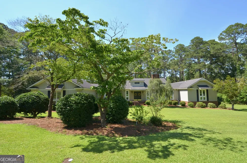 1214 7th AVE Eastman, GA 31023