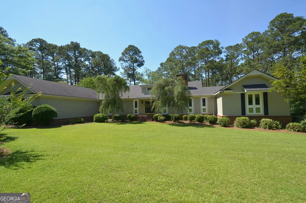 1214 7th AVE Eastman, GA 31023
