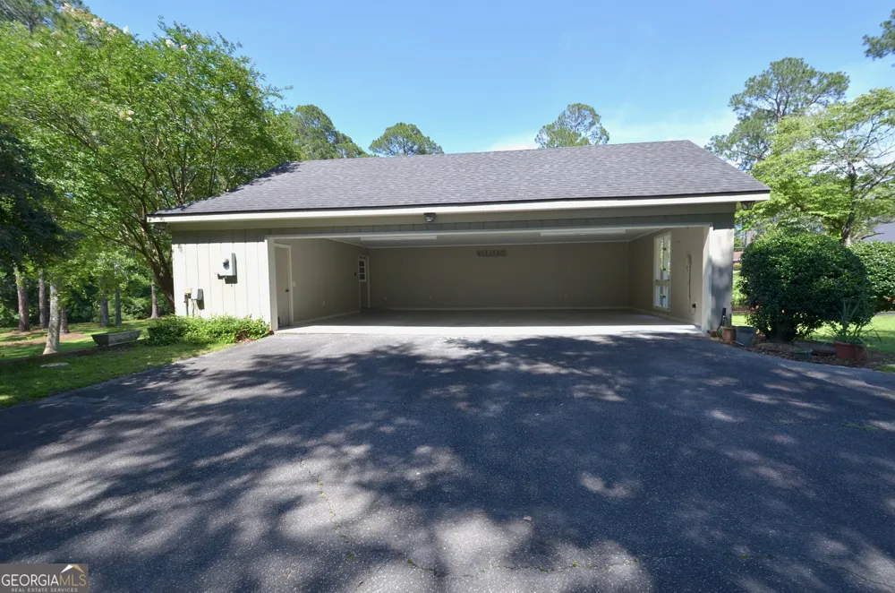1214 7th AVE Eastman, GA 31023