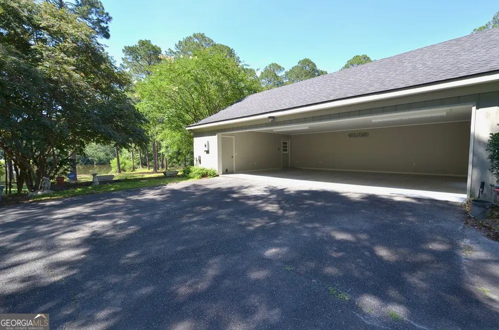 1214 7th AVE Eastman, GA 31023
