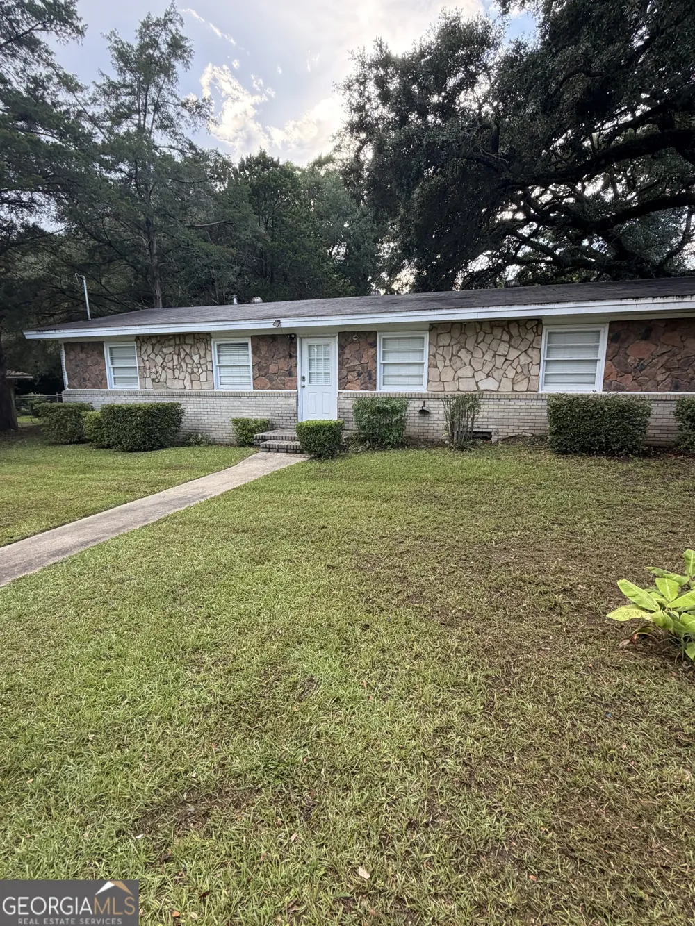 5859 8th AVE Eastman, GA 31023