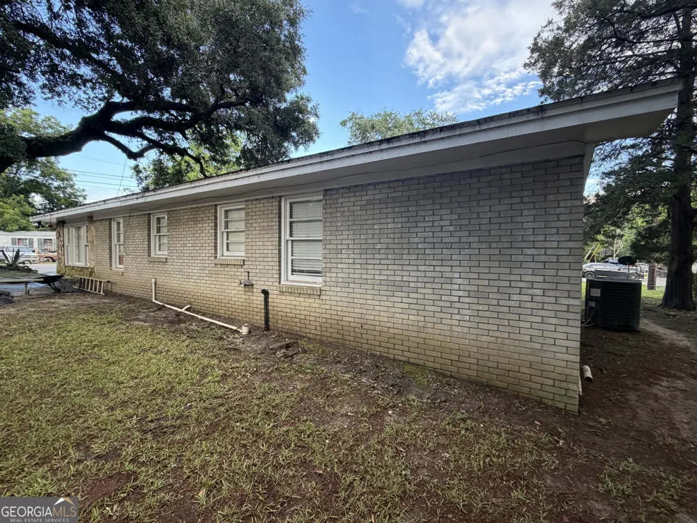 5859 8th AVE Eastman, GA 31023
