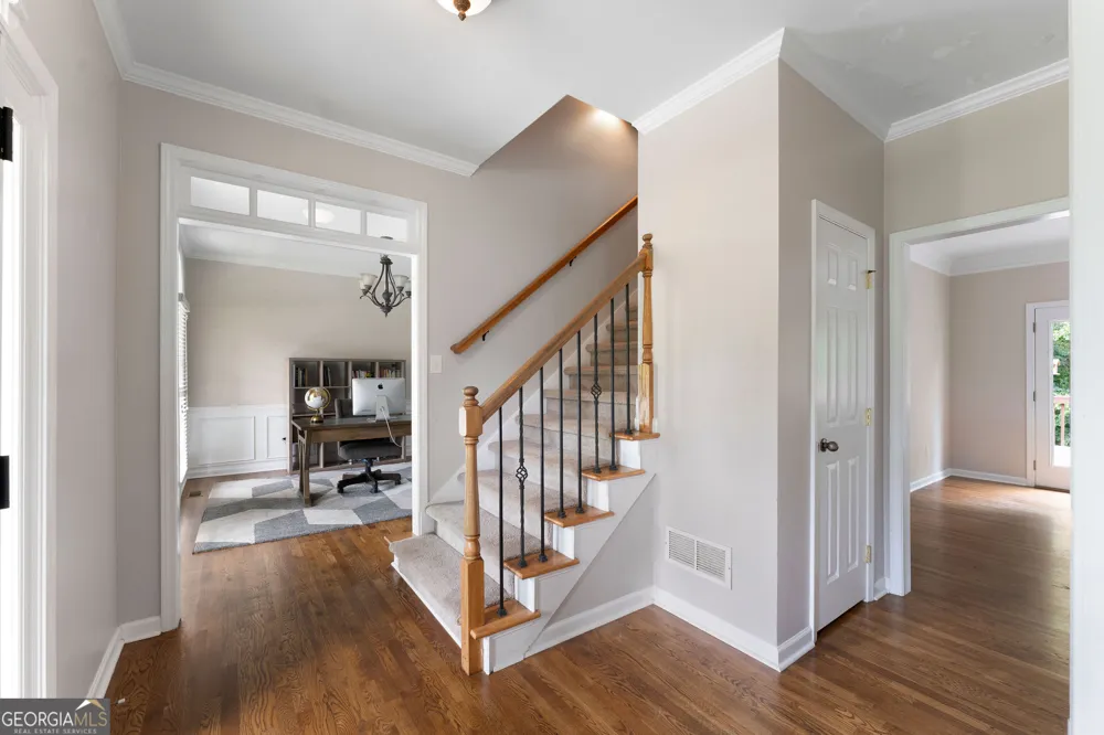 17 Lowry WAY Euharlee, GA 30145