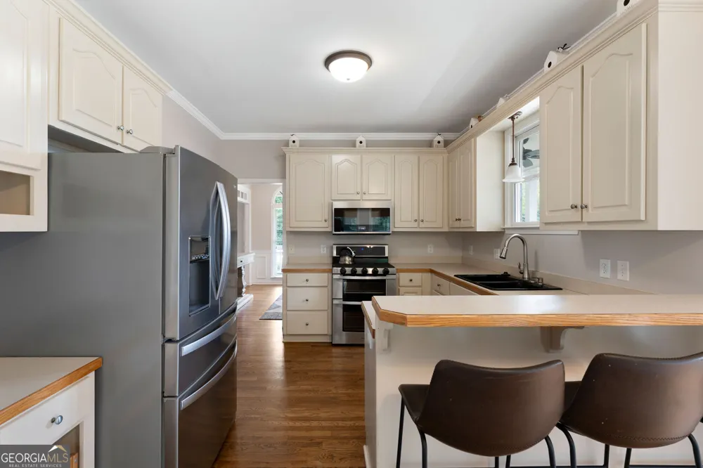 17 Lowry WAY Euharlee, GA 30145