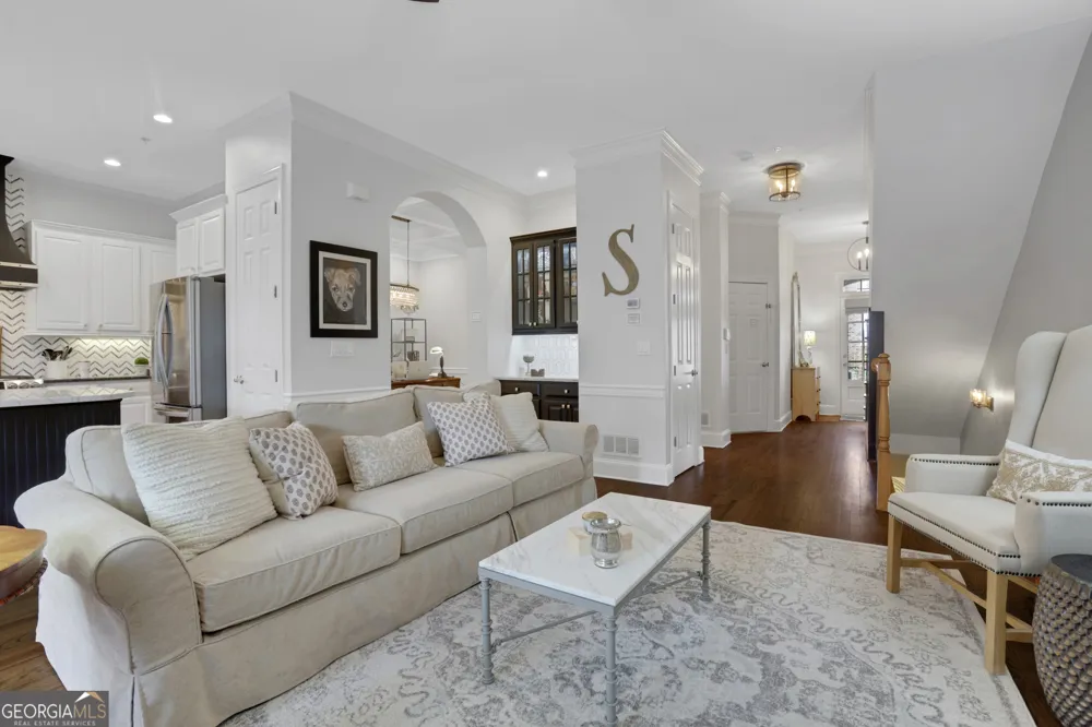 2555 Milford LN Alpharetta, GA 30009